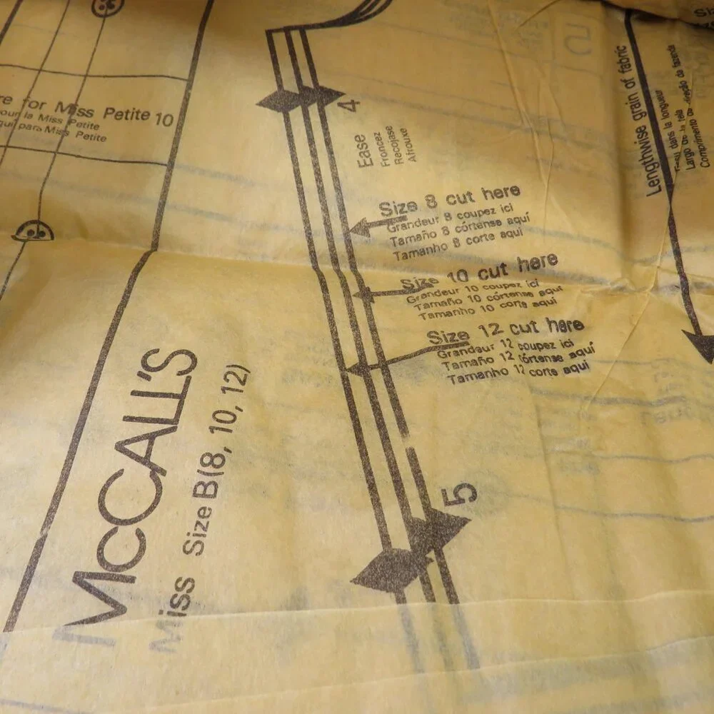 McCalls 2158 clothing pattern Dress size 8-12 UNCUT